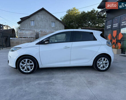 Белый Рено Зое, объемом двигателя 0 л и пробегом 51 тыс. км за 10800 $, фото 7 на Automoto.ua