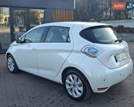 Белый Рено Зое, объемом двигателя 0 л и пробегом 90 тыс. км за 9500 $, фото 9 на Automoto.ua