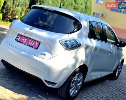 Белый Рено Зое, объемом двигателя 0 л и пробегом 81 тыс. км за 9200 $, фото 10 на Automoto.ua