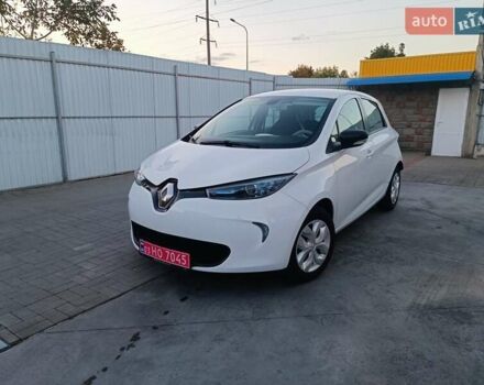 Белый Рено Зое, объемом двигателя 0 л и пробегом 65 тыс. км за 10250 $, фото 16 на Automoto.ua