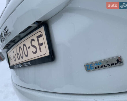 Білий Рено Зое, об'ємом двигуна 0 л та пробігом 159 тис. км за 8999 $, фото 7 на Automoto.ua