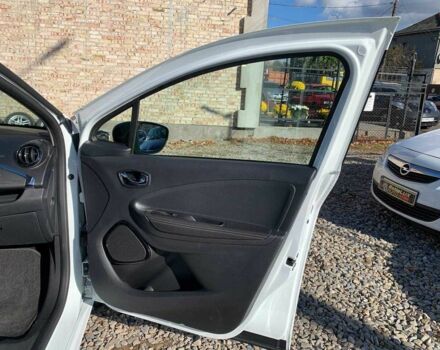 Белый Рено Зое, объемом двигателя 0 л и пробегом 62 тыс. км за 9399 $, фото 10 на Automoto.ua