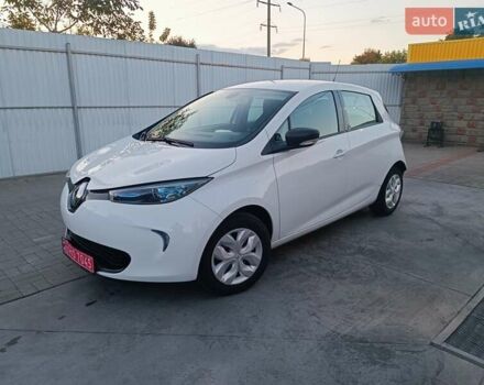 Белый Рено Зое, объемом двигателя 0 л и пробегом 65 тыс. км за 10250 $, фото 17 на Automoto.ua