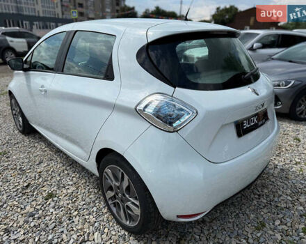 Белый Рено Зое, объемом двигателя 0 л и пробегом 69 тыс. км за 9450 $, фото 10 на Automoto.ua