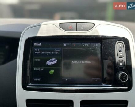 Белый Рено Зое, объемом двигателя 0 л и пробегом 59 тыс. км за 10500 $, фото 23 на Automoto.ua