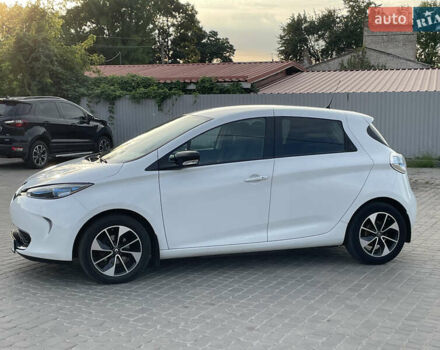 Белый Рено Зое, объемом двигателя 0 л и пробегом 84 тыс. км за 10300 $, фото 11 на Automoto.ua