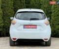 Белый Рено Зое, объемом двигателя 0 л и пробегом 60 тыс. км за 10300 $, фото 6 на Automoto.ua