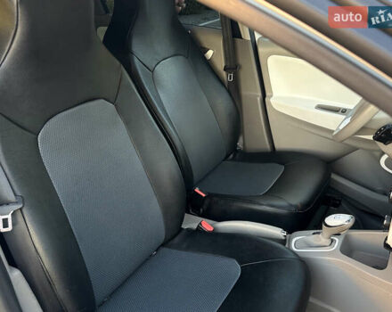 Білий Рено Зое, об'ємом двигуна 0 л та пробігом 17 тис. км за 10250 $, фото 79 на Automoto.ua