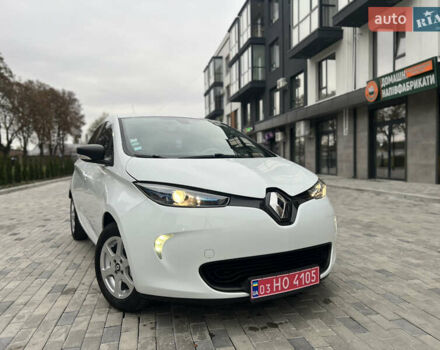 Белый Рено Зое, объемом двигателя 0 л и пробегом 48 тыс. км за 9950 $, фото 1 на Automoto.ua