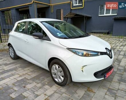 Белый Рено Зое, объемом двигателя 0 л и пробегом 19 тыс. км за 9950 $, фото 6 на Automoto.ua
