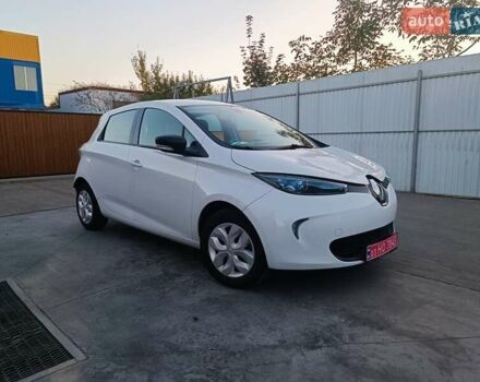 Белый Рено Зое, объемом двигателя 0 л и пробегом 65 тыс. км за 10250 $, фото 1 на Automoto.ua