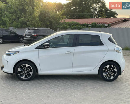 Белый Рено Зое, объемом двигателя 0 л и пробегом 84 тыс. км за 10200 $, фото 5 на Automoto.ua