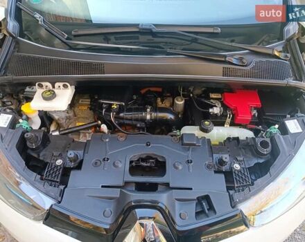 Рено Зое 2019 в Луцке на Automoto.ua Белый Рено Зое, объемом двигателя 0 л и пробегом 65 тыс. км за 10200 $, фото 38 на Automoto.ua