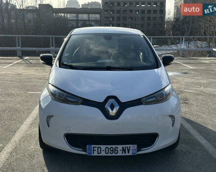 Белый Рено Зое, объемом двигателя 0 л и пробегом 27 тыс. км за 11500 $, фото 7 на Automoto.ua