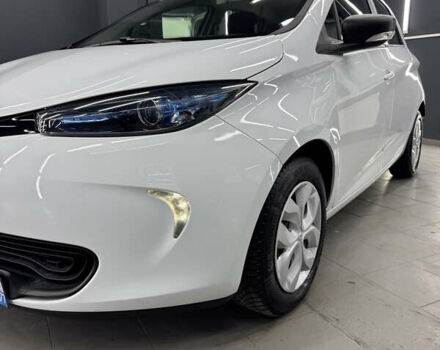 Белый Рено Зое, объемом двигателя 0 л и пробегом 47 тыс. км за 9200 $, фото 8 на Automoto.ua