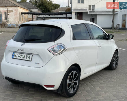 Белый Рено Зое, объемом двигателя 0 л и пробегом 84 тыс. км за 10300 $, фото 78 на Automoto.ua