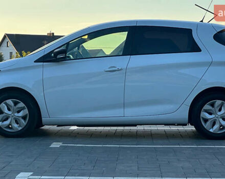 Білий Рено Зое, об'ємом двигуна 0 л та пробігом 17 тис. км за 10250 $, фото 16 на Automoto.ua