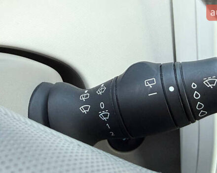 Белый Рено Зое, объемом двигателя 0 л и пробегом 38 тыс. км за 10200 $, фото 29 на Automoto.ua