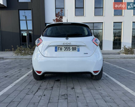 Белый Рено Зое, объемом двигателя 0 л и пробегом 67 тыс. км за 9500 $, фото 25 на Automoto.ua