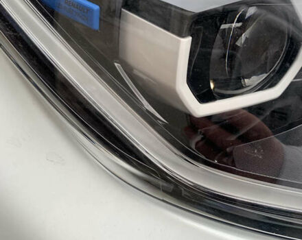 Белый Рено Зое, объемом двигателя 0 л и пробегом 29 тыс. км за 10900 $, фото 22 на Automoto.ua