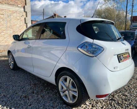 Белый Рено Зое, объемом двигателя 0 л и пробегом 62 тыс. км за 9399 $, фото 4 на Automoto.ua