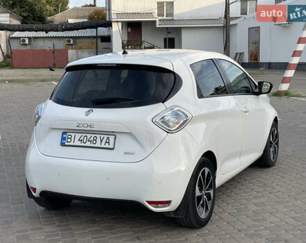 Белый Рено Зое, объемом двигателя 0 л и пробегом 84 тыс. км за 10300 $, фото 17 на Automoto.ua