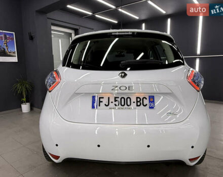 Белый Рено Зое, объемом двигателя 0 л и пробегом 21 тыс. км за 9950 $, фото 9 на Automoto.ua