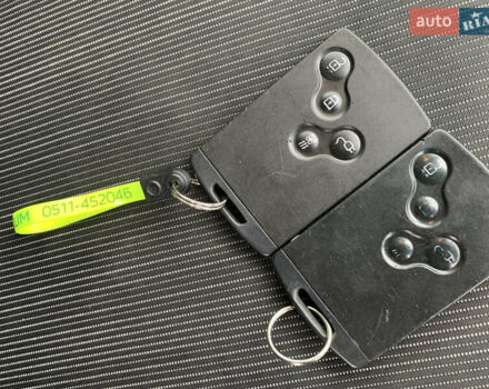 Білий Рено Зое, об'ємом двигуна 0 л та пробігом 159 тис. км за 8999 $, фото 62 на Automoto.ua