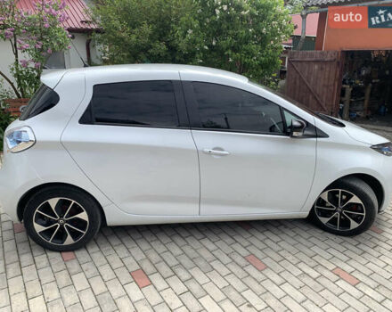 Белый Рено Зое, объемом двигателя 0 л и пробегом 173 тыс. км за 9500 $, фото 3 на Automoto.ua