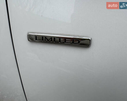 Белый Рено Зое, объемом двигателя 0 л и пробегом 150 тыс. км за 7550 $, фото 7 на Automoto.ua