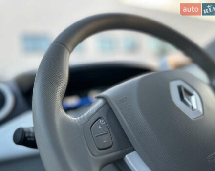 Білий Рено Зое, об'ємом двигуна 0 л та пробігом 17 тис. км за 10250 $, фото 56 на Automoto.ua