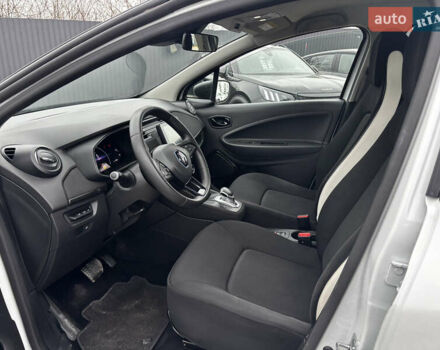 Белый Рено Зое, объемом двигателя 0 л и пробегом 68 тыс. км за 11499 $, фото 13 на Automoto.ua