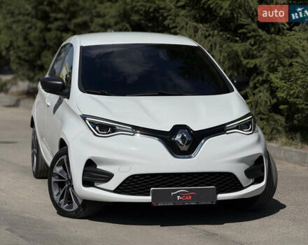 Белый Рено Зое, объемом двигателя 0 л и пробегом 44 тыс. км за 12999 $, фото 1 на Automoto.ua