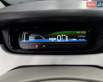 Белый Рено Зое, объемом двигателя 0 л и пробегом 21 тыс. км за 9950 $, фото 34 на Automoto.ua