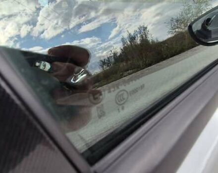 Белый Рено Зое, объемом двигателя 0 л и пробегом 25 тыс. км за 11600 $, фото 20 на Automoto.ua