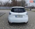 Белый Рено Зое, объемом двигателя 0 л и пробегом 85 тыс. км за 10900 $, фото 34 на Automoto.ua