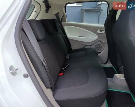 Белый Рено Зое, объемом двигателя 0 л и пробегом 19 тыс. км за 9950 $, фото 43 на Automoto.ua