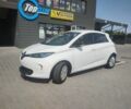 Белый Рено Зое, объемом двигателя 0 л и пробегом 52 тыс. км за 8750 $, фото 1 на Automoto.ua