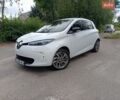 Белый Рено Зое, объемом двигателя 0 л и пробегом 60 тыс. км за 10500 $, фото 1 на Automoto.ua
