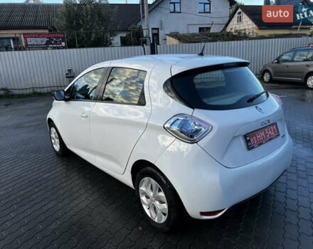 Белый Рено Зое, объемом двигателя 0 л и пробегом 84 тыс. км за 9700 $, фото 5 на Automoto.ua