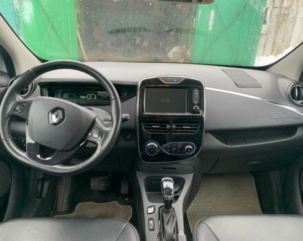 Белый Рено Зое, объемом двигателя 0 л и пробегом 159 тыс. км за 8999 $, фото 14 на Automoto.ua