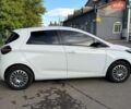 Белый Рено Зое, объемом двигателя 0 л и пробегом 140 тыс. км за 13900 $, фото 16 на Automoto.ua