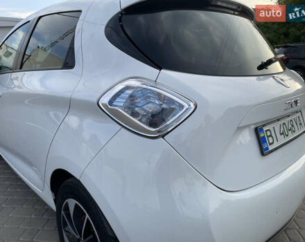 Белый Рено Зое, объемом двигателя 0 л и пробегом 84 тыс. км за 10300 $, фото 33 на Automoto.ua