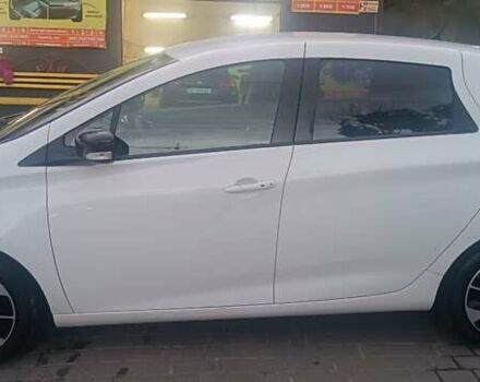 Белый Рено Зое, объемом двигателя 0 л и пробегом 145 тыс. км за 9599 $, фото 3 на Automoto.ua