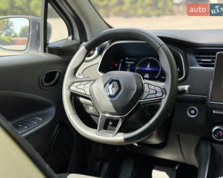 Белый Рено Зое, объемом двигателя 0 л и пробегом 44 тыс. км за 12999 $, фото 22 на Automoto.ua