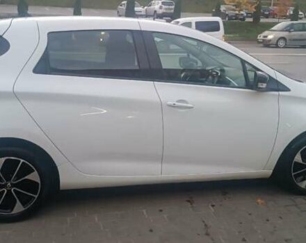 Белый Рено Зое, объемом двигателя 0 л и пробегом 145 тыс. км за 9599 $, фото 9 на Automoto.ua