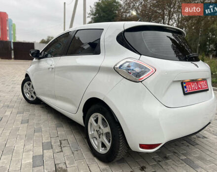 Белый Рено Зое, объемом двигателя 0 л и пробегом 48 тыс. км за 9950 $, фото 11 на Automoto.ua