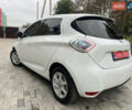 Белый Рено Зое, объемом двигателя 0 л и пробегом 48 тыс. км за 9950 $, фото 11 на Automoto.ua