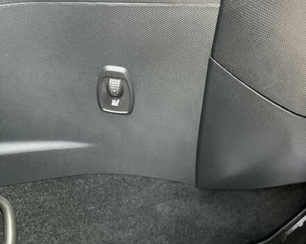 Рено Зое 2019 в Луцке на Automoto.ua Белый Рено Зое, объемом двигателя 0 л и пробегом 70 тыс. км за 11400 $, фото 25 на Automoto.ua