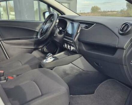 Белый Рено Зое, объемом двигателя 0 л и пробегом 25 тыс. км за 11600 $, фото 16 на Automoto.ua